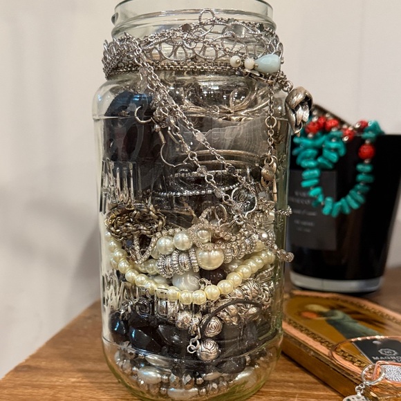 Classy and Pearly silvertone Mystery Jewelry Jar - Large - Picture 2 of 6